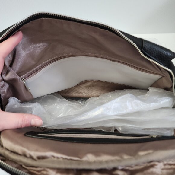 ? NWT/NIB Pragma Style, V-Style, Vegan Leather Bag?